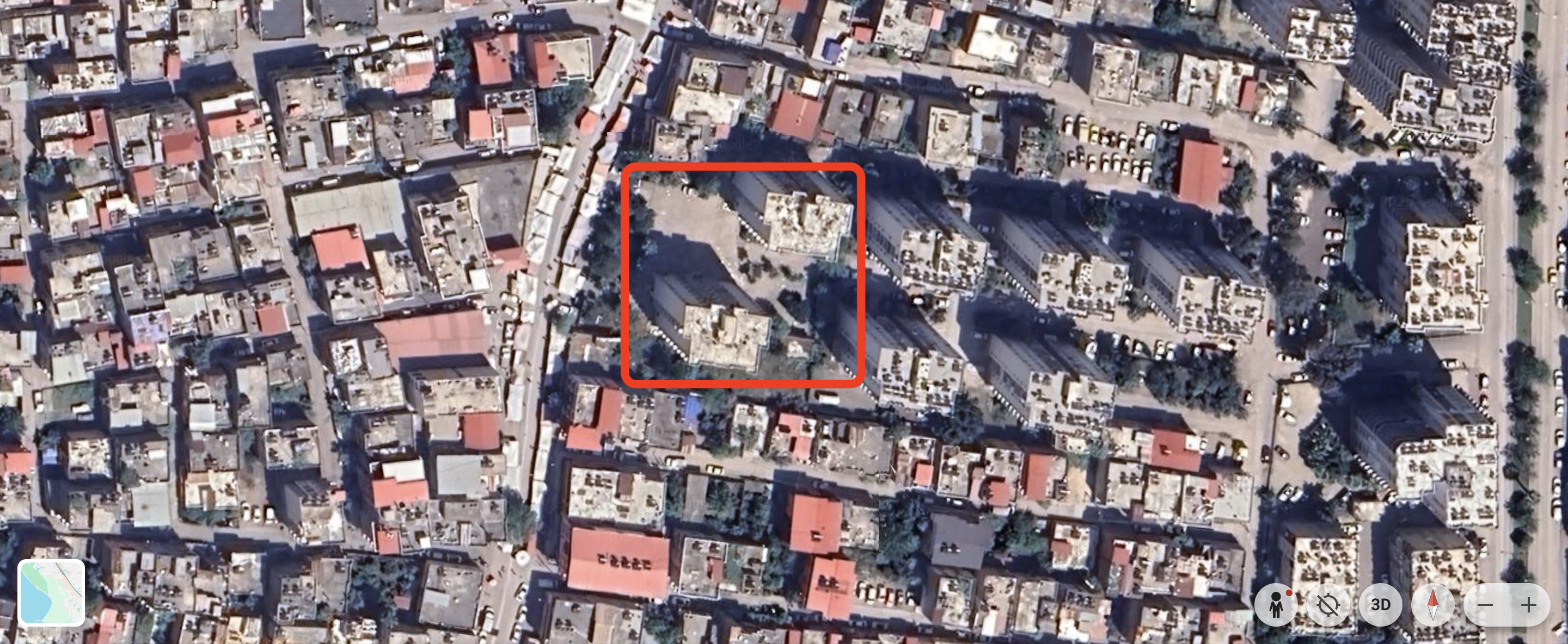 Street before the earthquake
